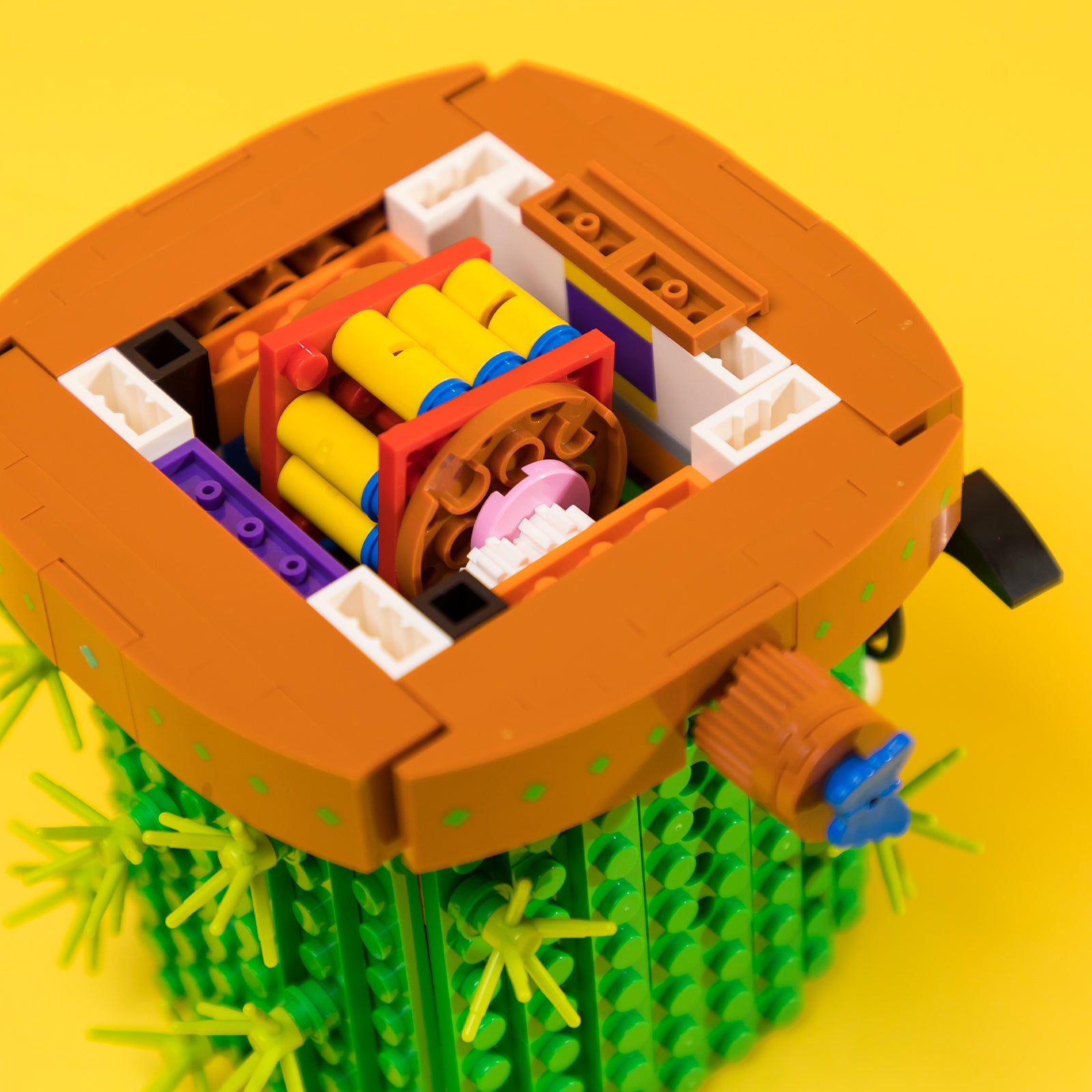 Cactus Capsule Machine 61007