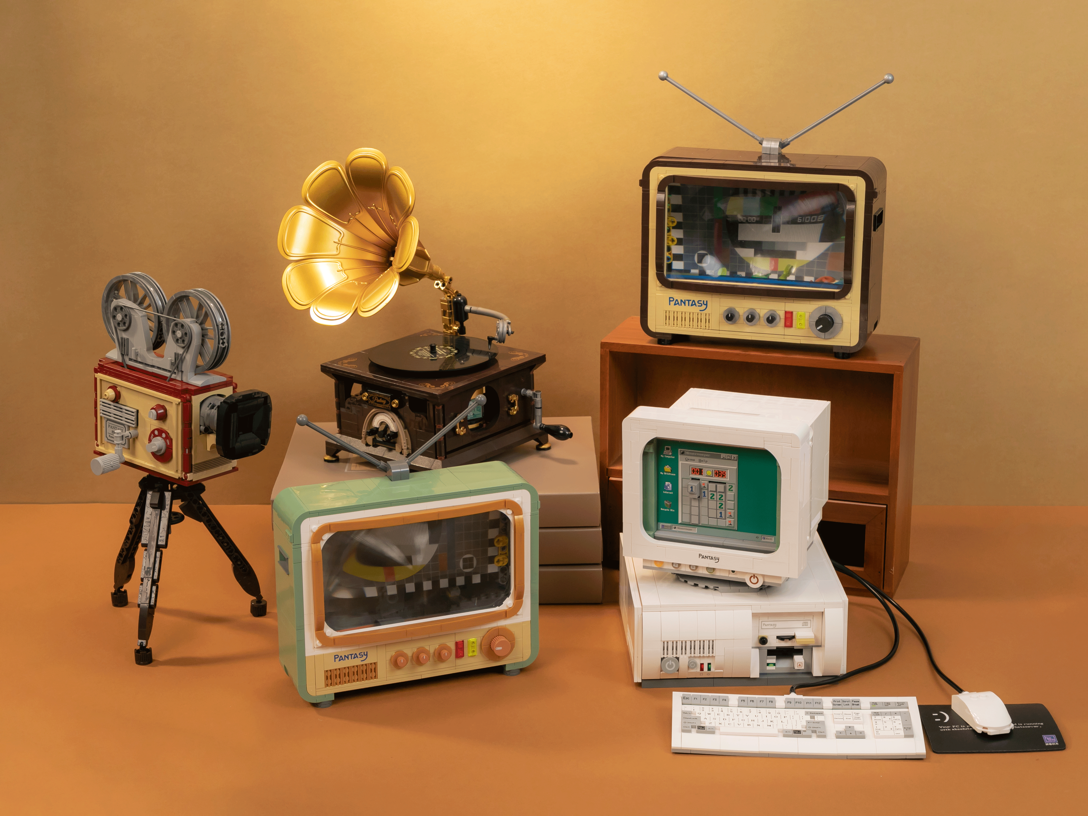 Retro Collection丨Bringing Back  Warm Memories of the Good Old Days with Objects from the Past